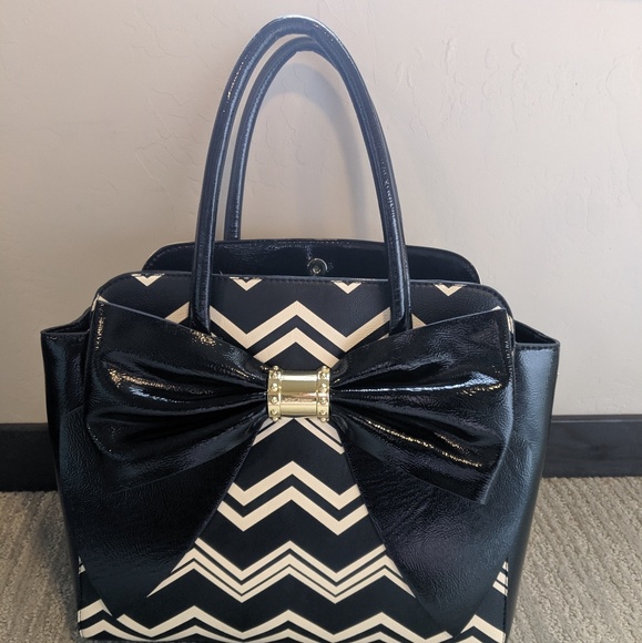 Betsey Johnson Handbags - Bestey Johnson Bag